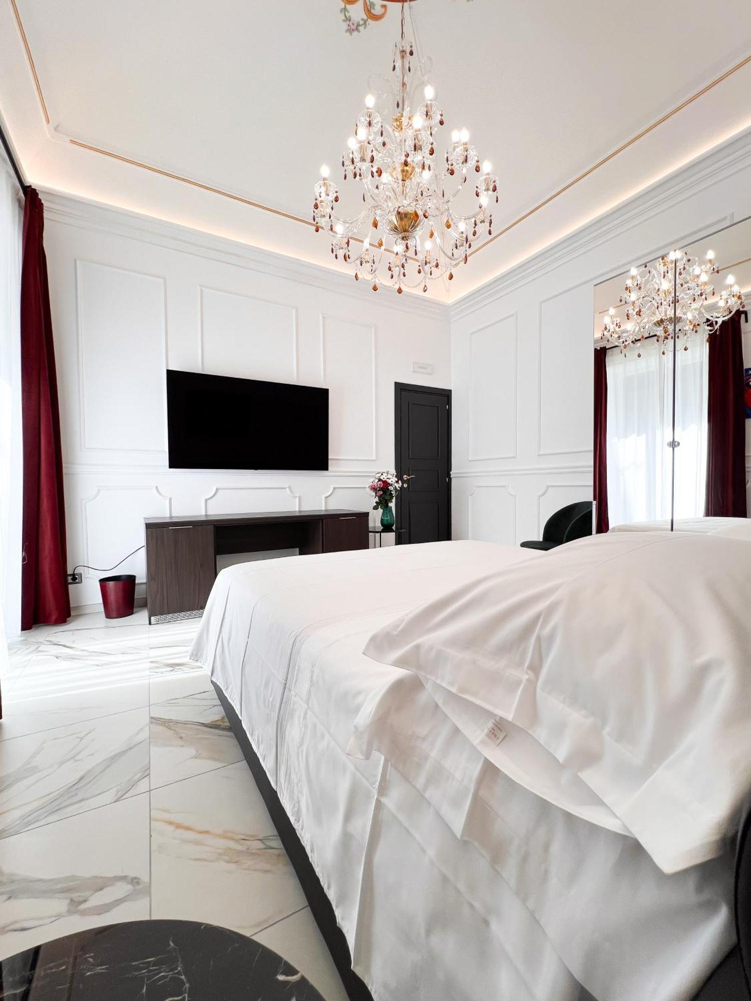 Ricci Palace Suites คาตาเนีย ภายนอก รูปภาพ