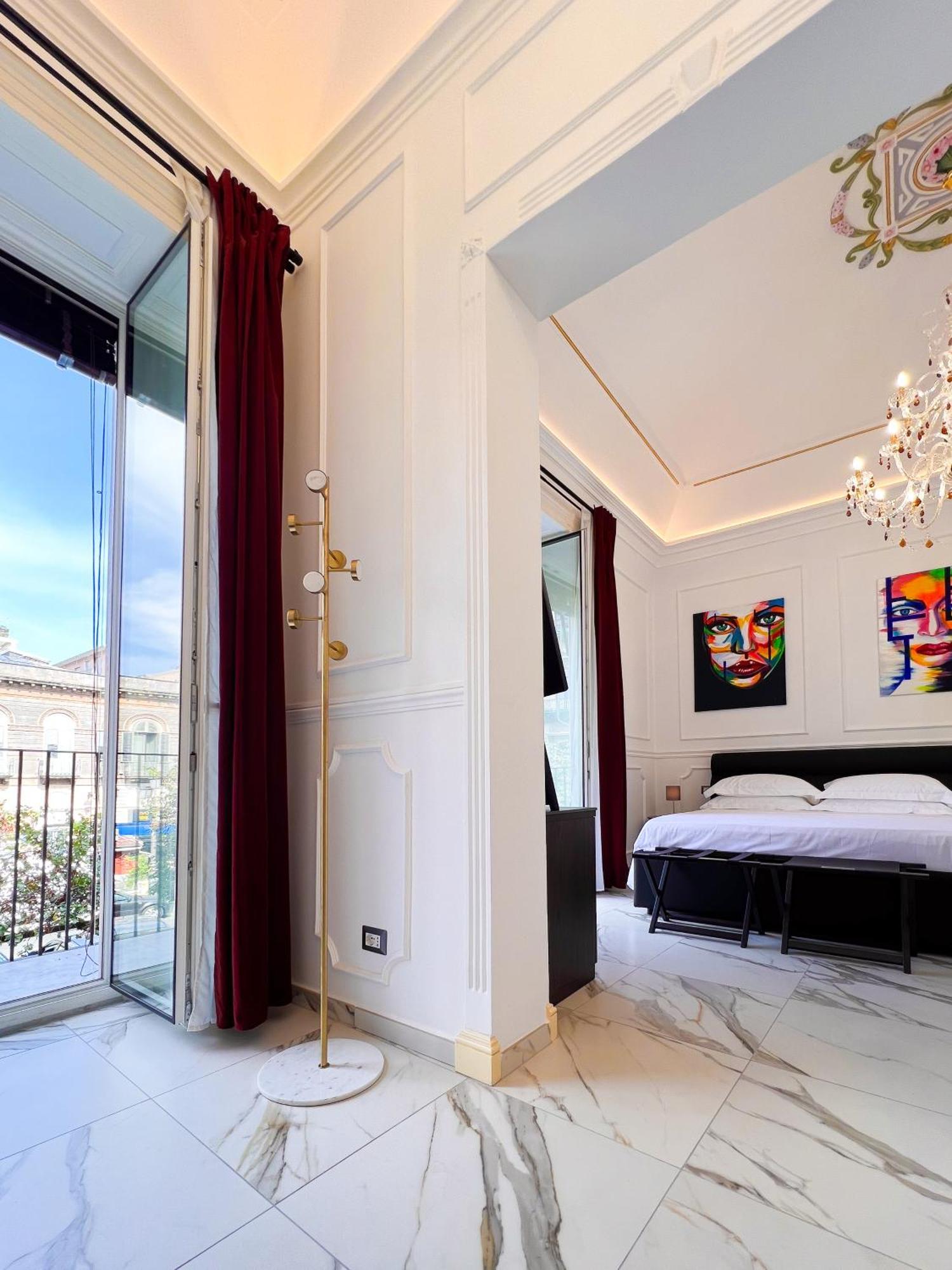 Ricci Palace Suites คาตาเนีย ภายนอก รูปภาพ
