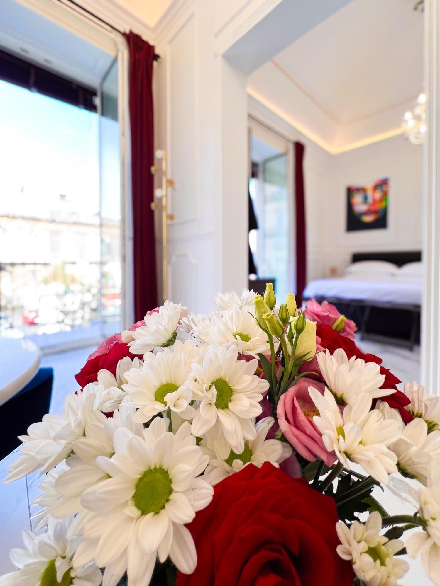 Ricci Palace Suites คาตาเนีย ภายนอก รูปภาพ