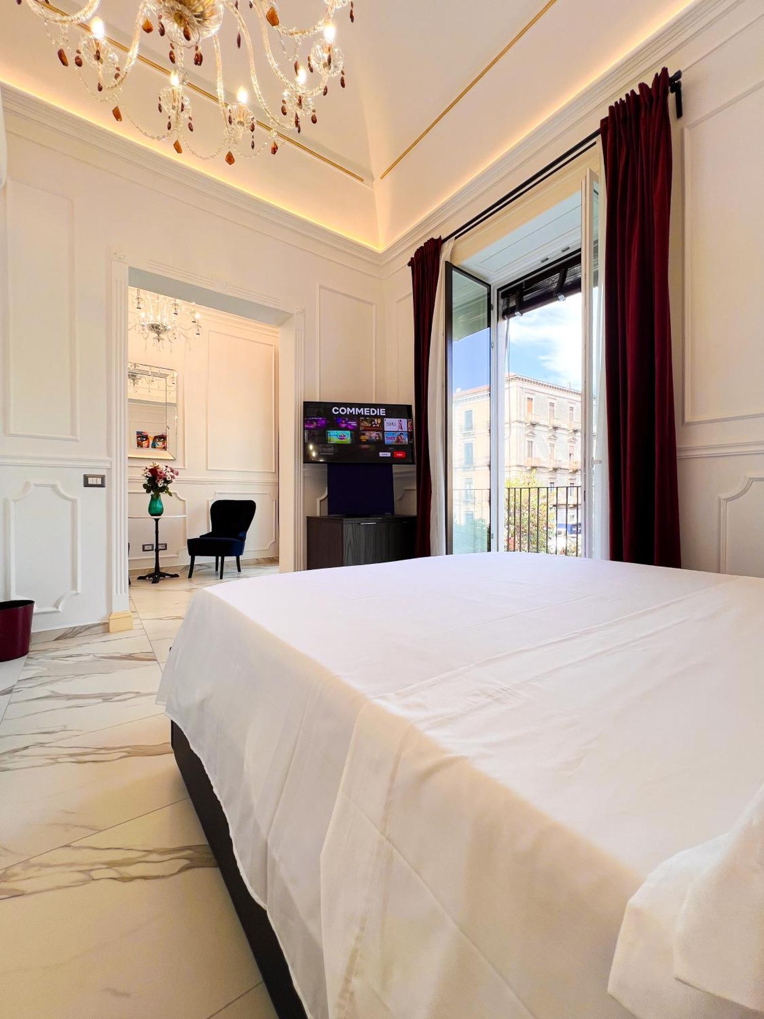Ricci Palace Suites คาตาเนีย ภายนอก รูปภาพ
